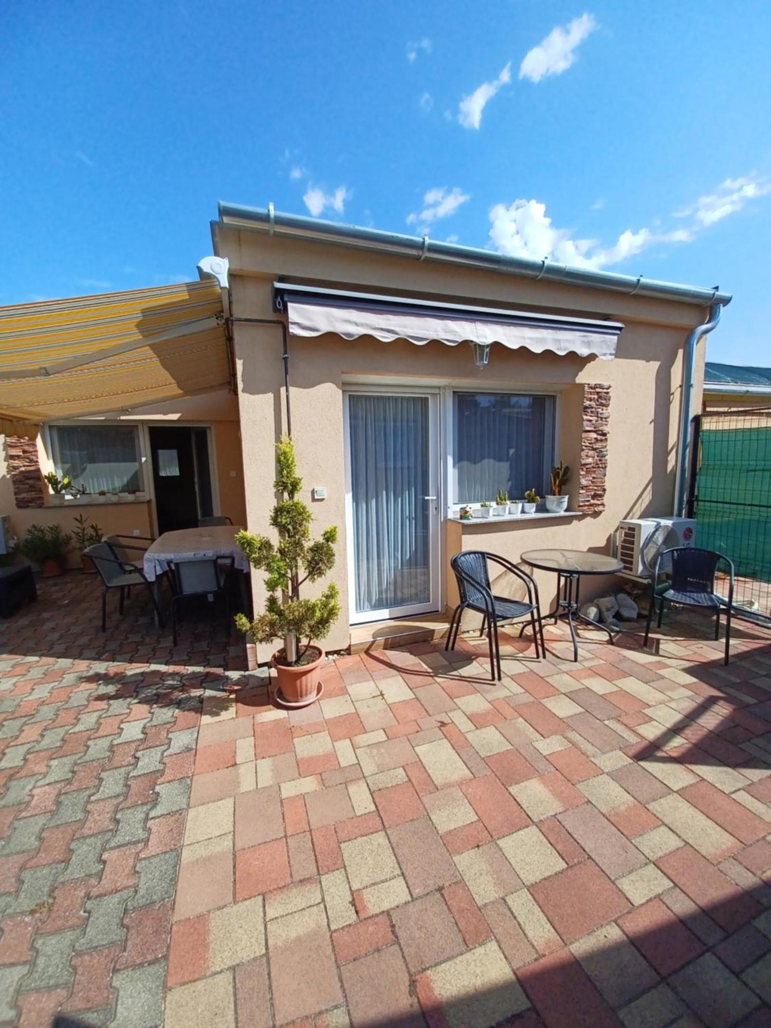 Tulipan Apartmanhaz Bük 外观 照片